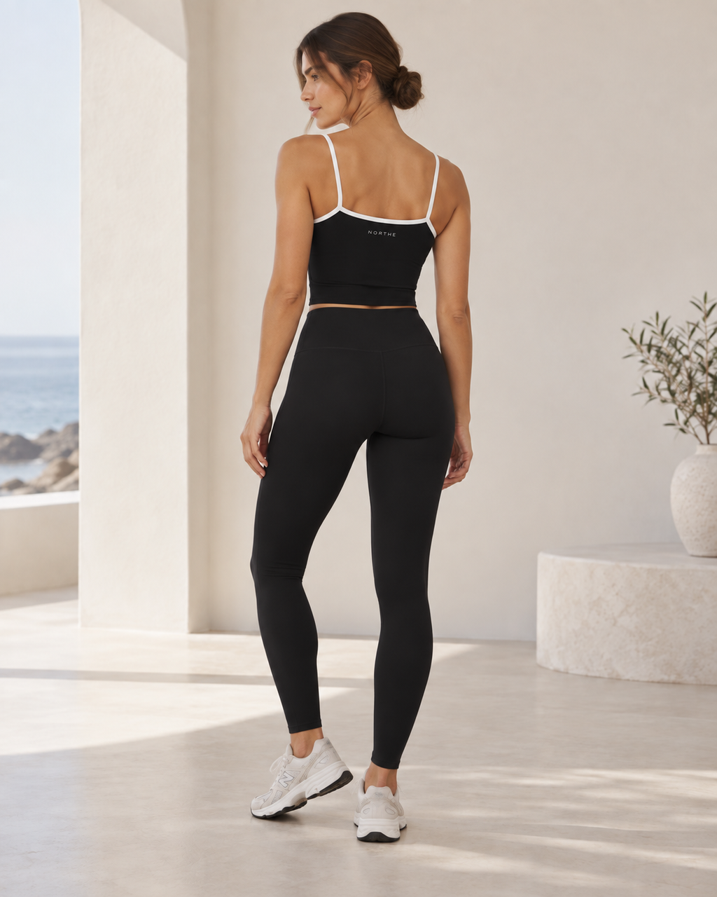 Studio Contour Tank